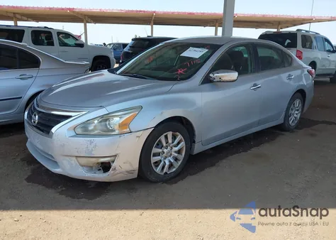 2014 Nissan Altima 2.5/2.5 S/2.5 Sl/2.5 Sv из США, поврежденный, VIN 1N4AL3AP5EN332105